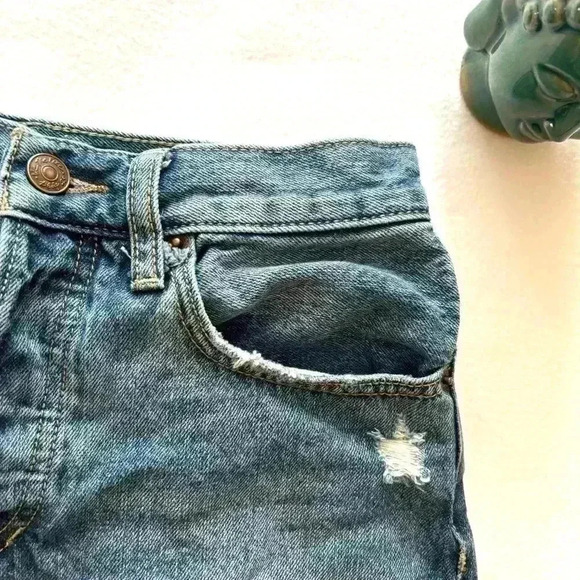 Free People Button Fly Distress Faded Midrise Denim Jean Shorts Size 26 - Picture 4 of 14